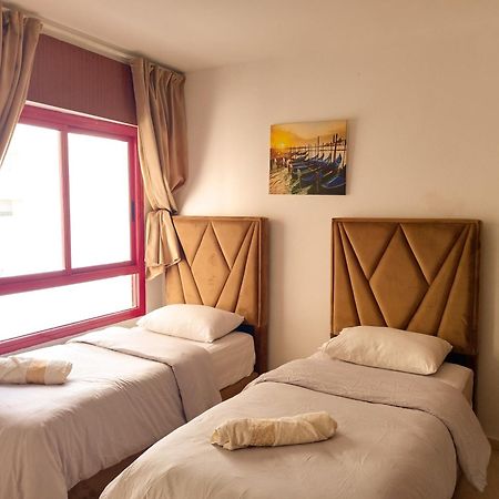 Appartement A Malabata En Face Centre Commercial Megarama & La Gare De Tgv M2 Танжер Экстерьер фото